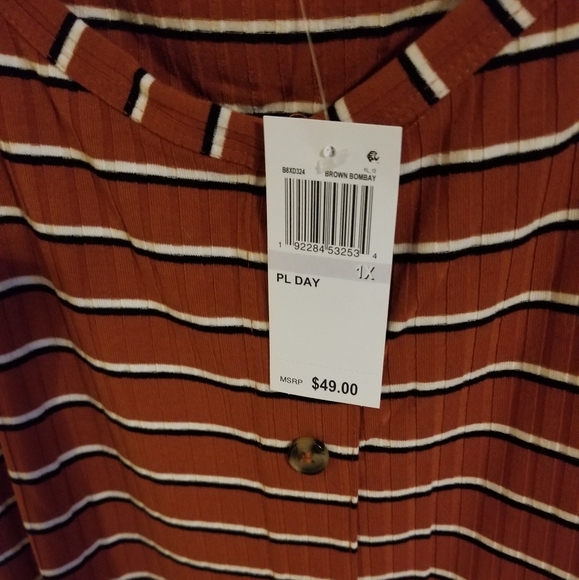 Planted Gold Button Front Midi Dress - Picture 4 of 8